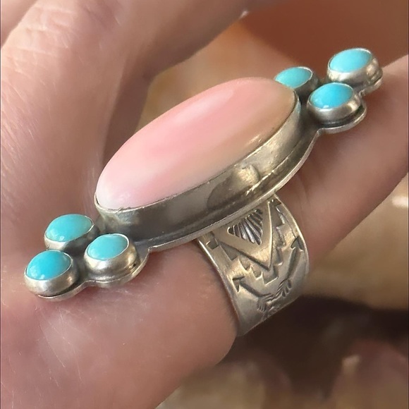Pink conch turquoise native sterling silver maker sterling silver statement ring - Picture 5 of 12